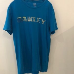 Oakley tshirt
